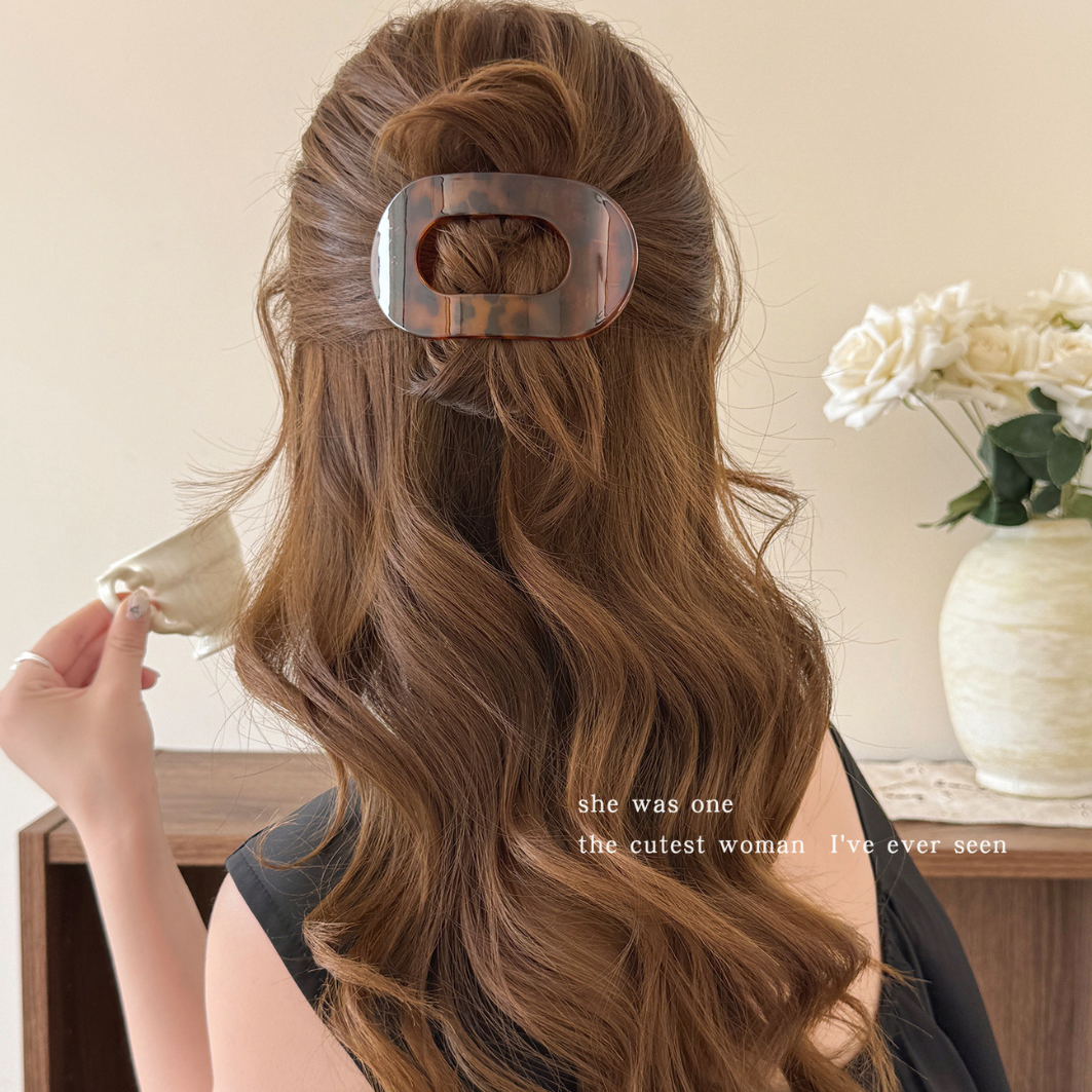 Clipley™ – The Minimalist Hair Claw
