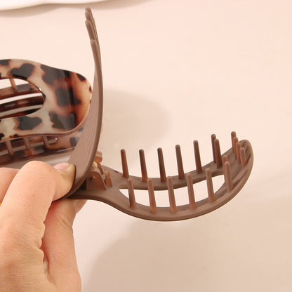Clipley™ – The Minimalist Hair Claw